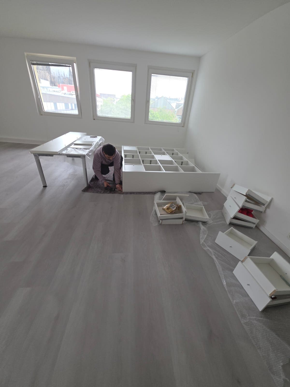 Möbelmontage in einer Neubauwohnung durch ibra Transport